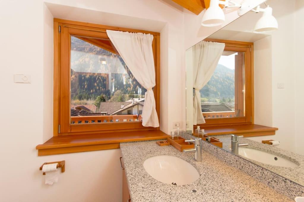 Lovely Apt In Pinzolo Val Rendena 7 エクステリア 写真