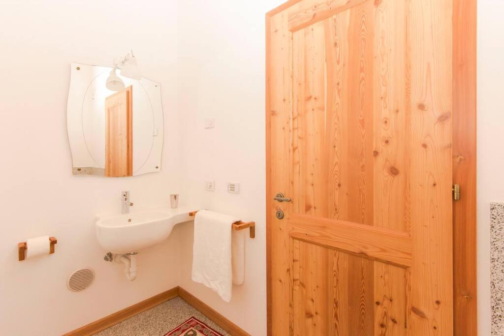 Lovely Apt In Pinzolo Val Rendena 7 エクステリア 写真